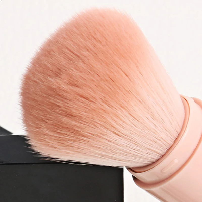 4-in-1 travel makeup brush set with retractable Kabuki brush and 3 small eye brushes with soft cookies 241008