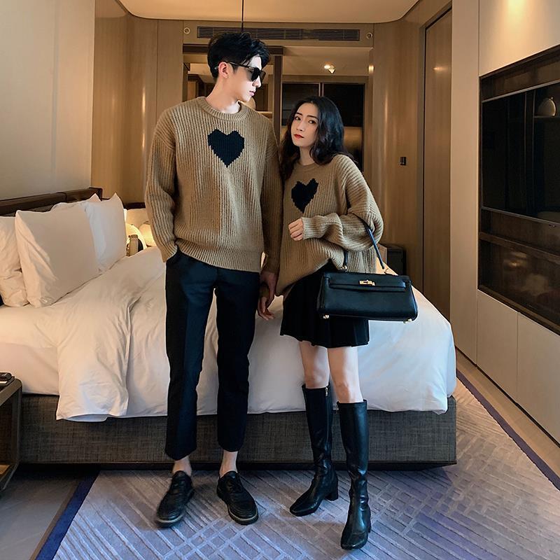 Homemade couple outfit for autumn/winter 2024, new pullover round neck heart-shaped sweater, loose fit, outer knitted sweater trend