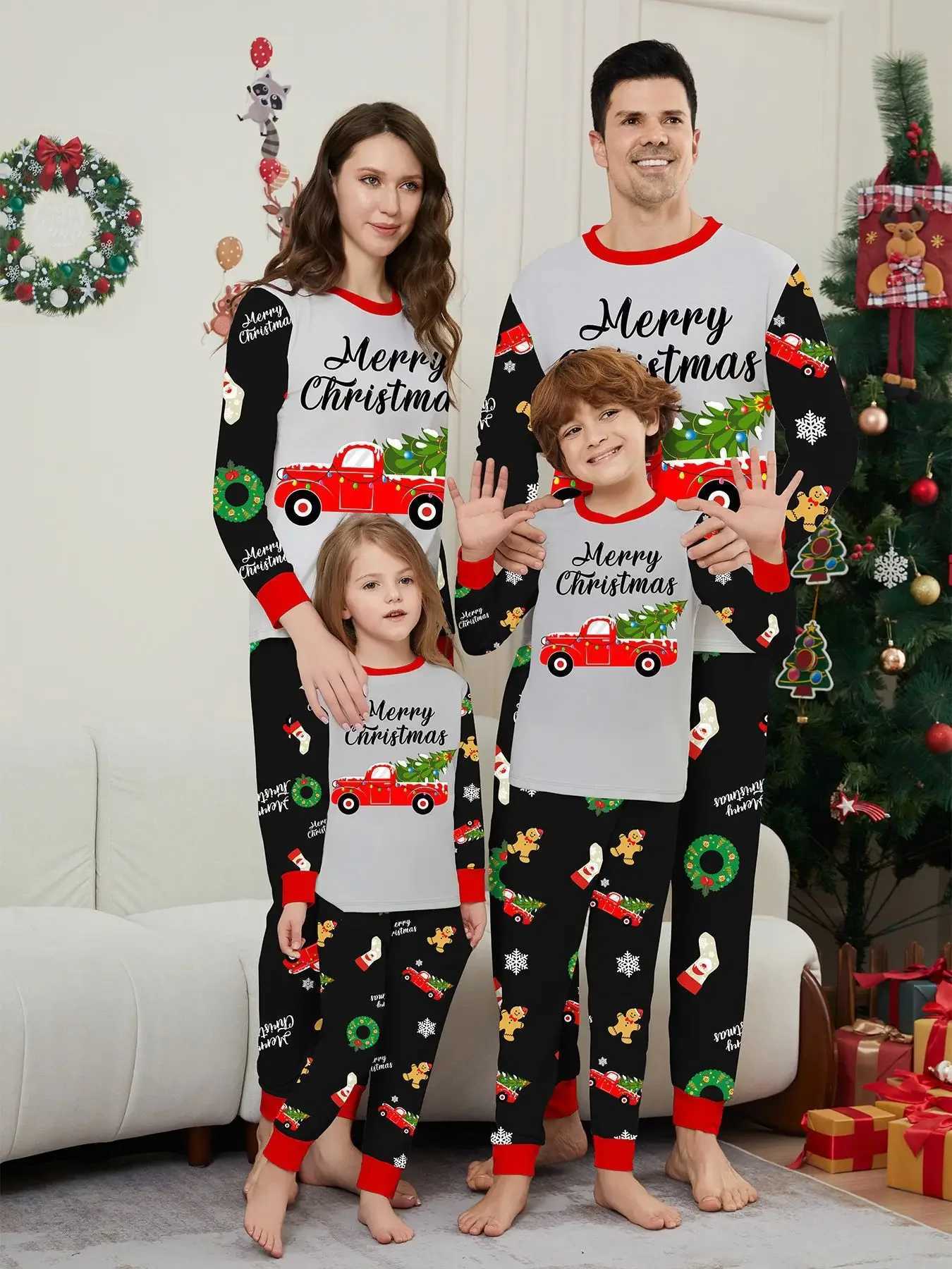 2024 Cartoon Printing Family Pajama Set Merry Christmas for Parents and Children Matching Clothing Cute Soft Pajamas Baby and Dog Pjs Christmas Appear
