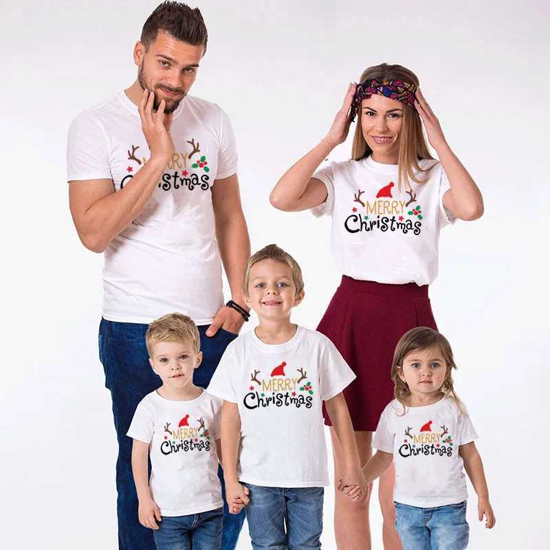 1 piece of Merry Christmas family matching T-shirt for mom dad daughter son fun matching T-shirt for mom dad child baby clothing W241008