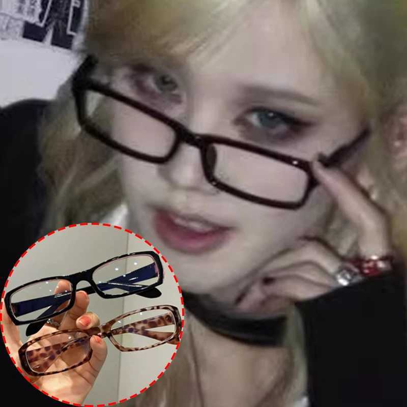 Vintage Japanese Small Black Square Frame Glasses Y2K Sweet Cool Spicy Girl Anti Blue Light Cosplay Photography EyeglassesX241008