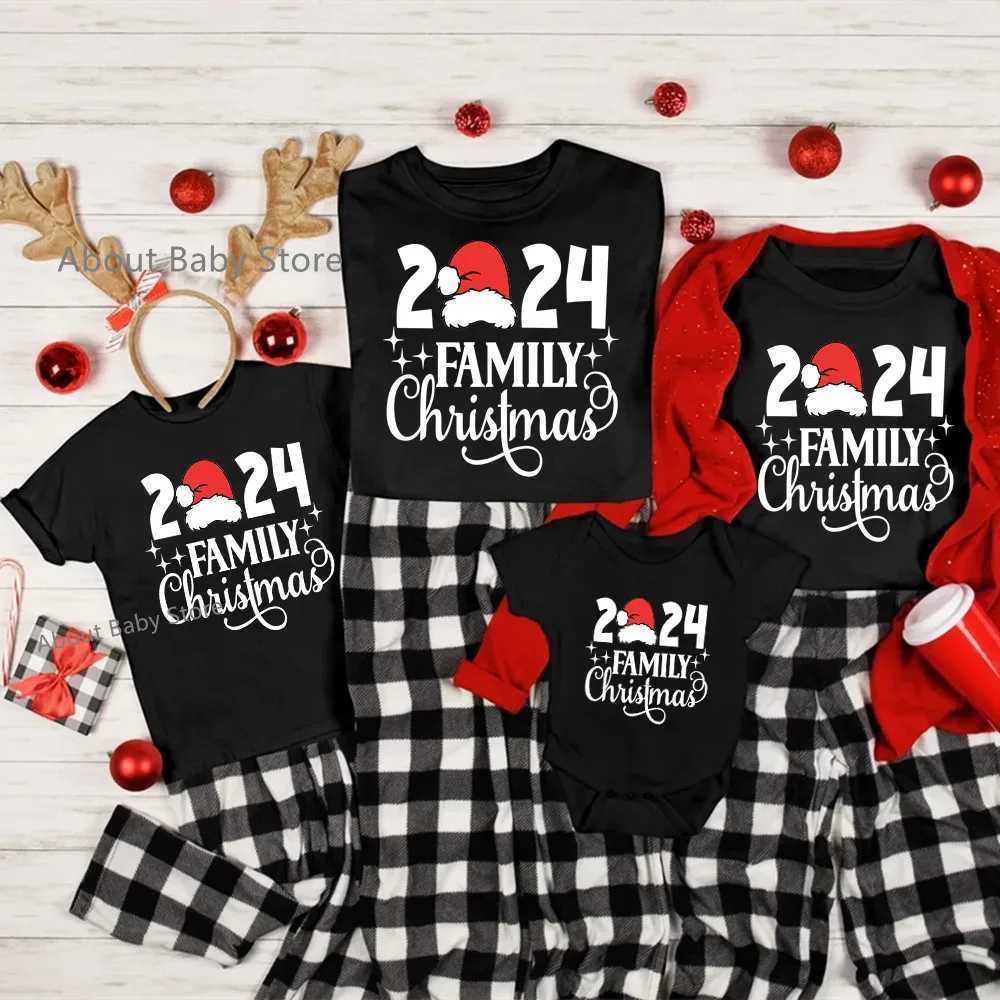 2024 Family Christmas Shirt Cotton Family Matching Set Mom Dad Child T-shirt Baby Pants Matching Pajamas Christmas Clothing Gifts W241008