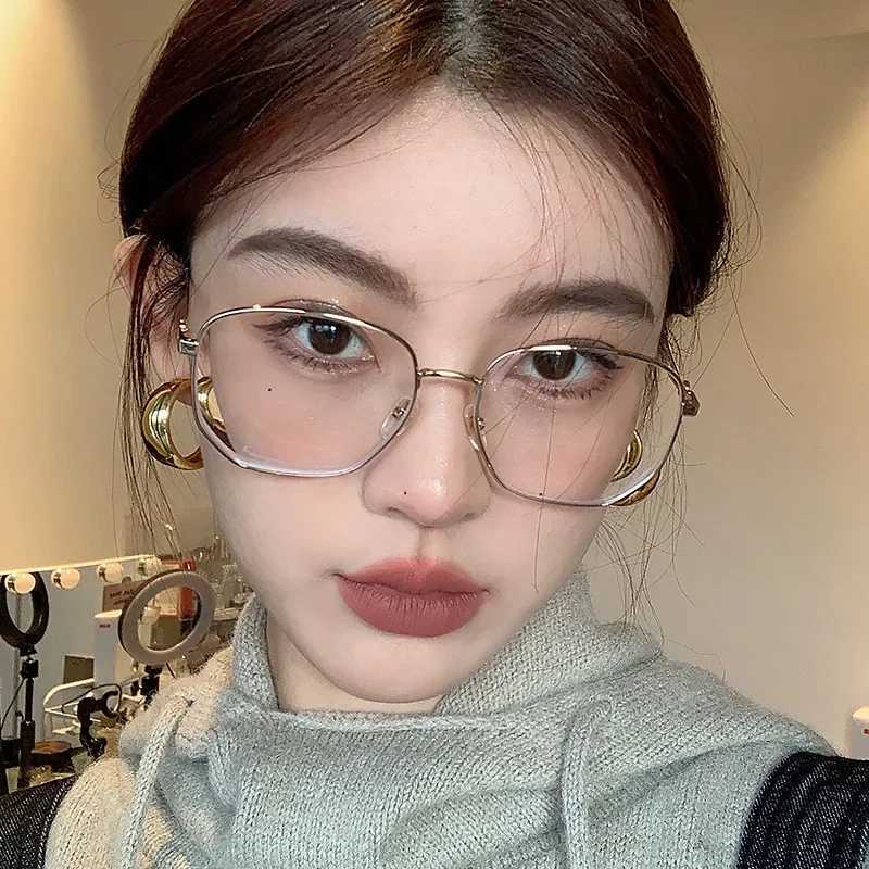 Korea Big Alloy Glasses Frame Women Ins No Makeup Plain Glasses Men Eyewear Cute Decorative Computer GlassesX241008