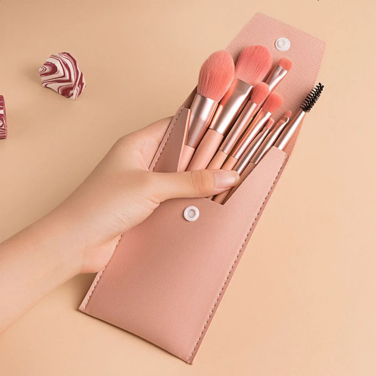 Mini Brush 8-Piece Makeup Bag Portable Invisible Powder Brush Set Soft Fur Makeup Tool 241008