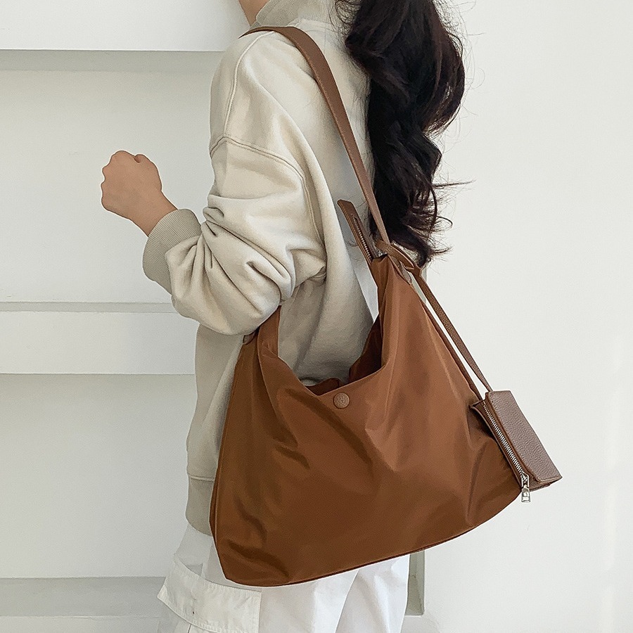 Korean casual nylon shoulder women's large capacity commuting bag, solid color versatile splicing waterproof tote bag