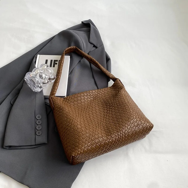 CGCBAG Simple ner y Handbag Womens Beer Capacity Shopping Shoulder Bag Fashion High Quality PU Leather 241008