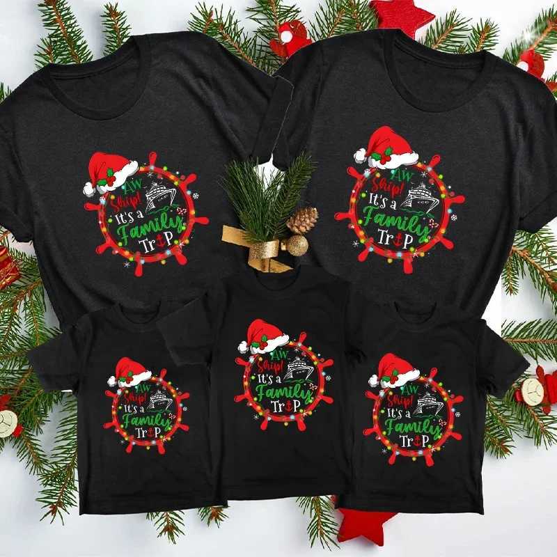 Family Christmas Parade Party T-shirt unisex childrens top matching family vacation clothing O-neck short sleeved T-shirt W241008