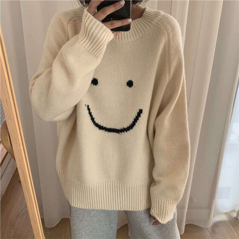 New autumn and winter women's clothing with contrasting colors, smiling face, jacquard, loose outer wear, round neck pullover sweater, knitted to