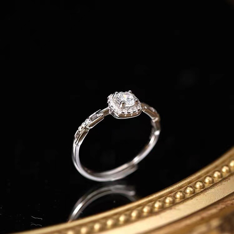 Square Diamond Chain Women's Tail Joint Ring, Luxury and Simple, New in 2024