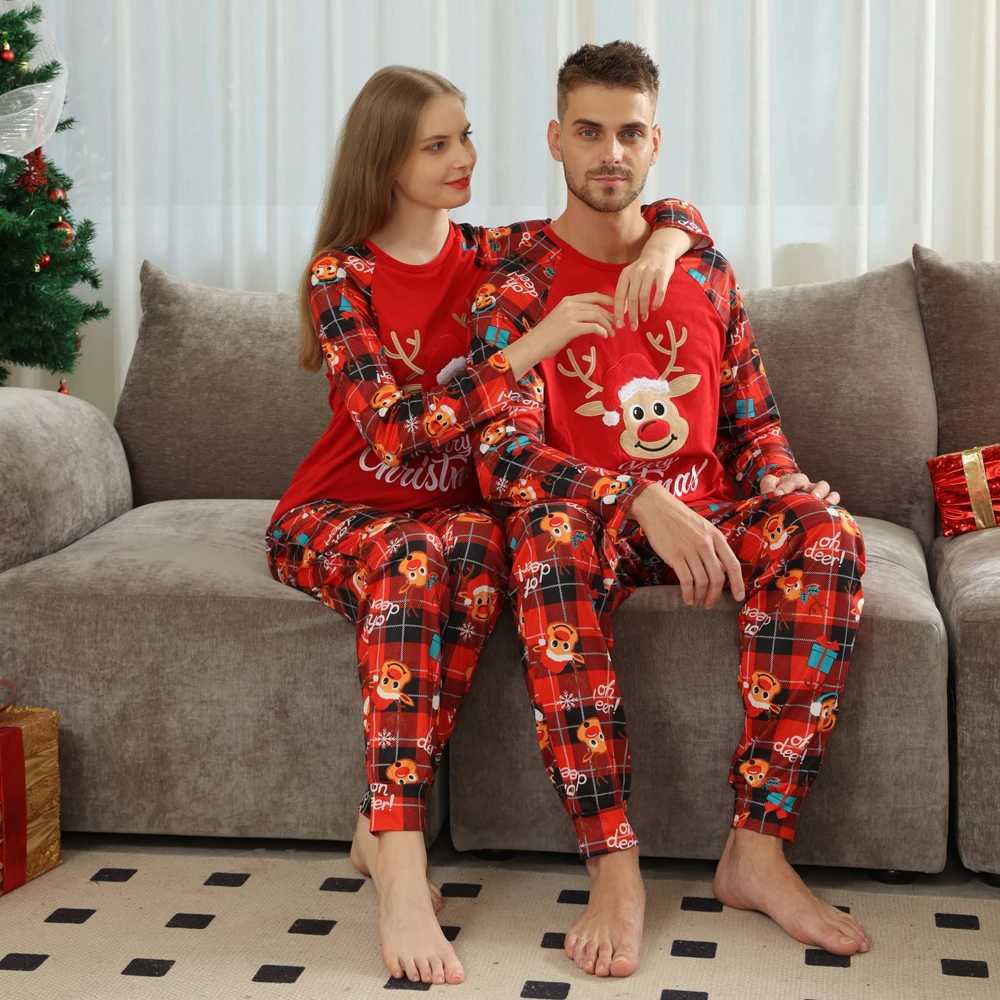 Merry Christmas Matching Clothing Elk Printed Pajama Set 2024 New Year Clothing Soft and Cute Pajama Family Appearance Set Pjs W241008
