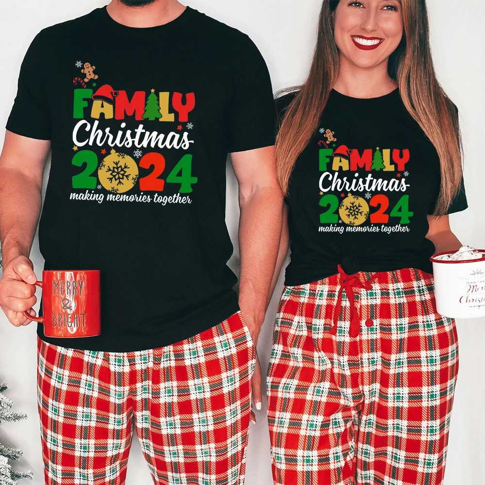 Family Christmas 2024 Matching T-shirt Father Mother Son Daughter Clothing Holiday Christmas Party Family T-shreds New Year Clothing W241008