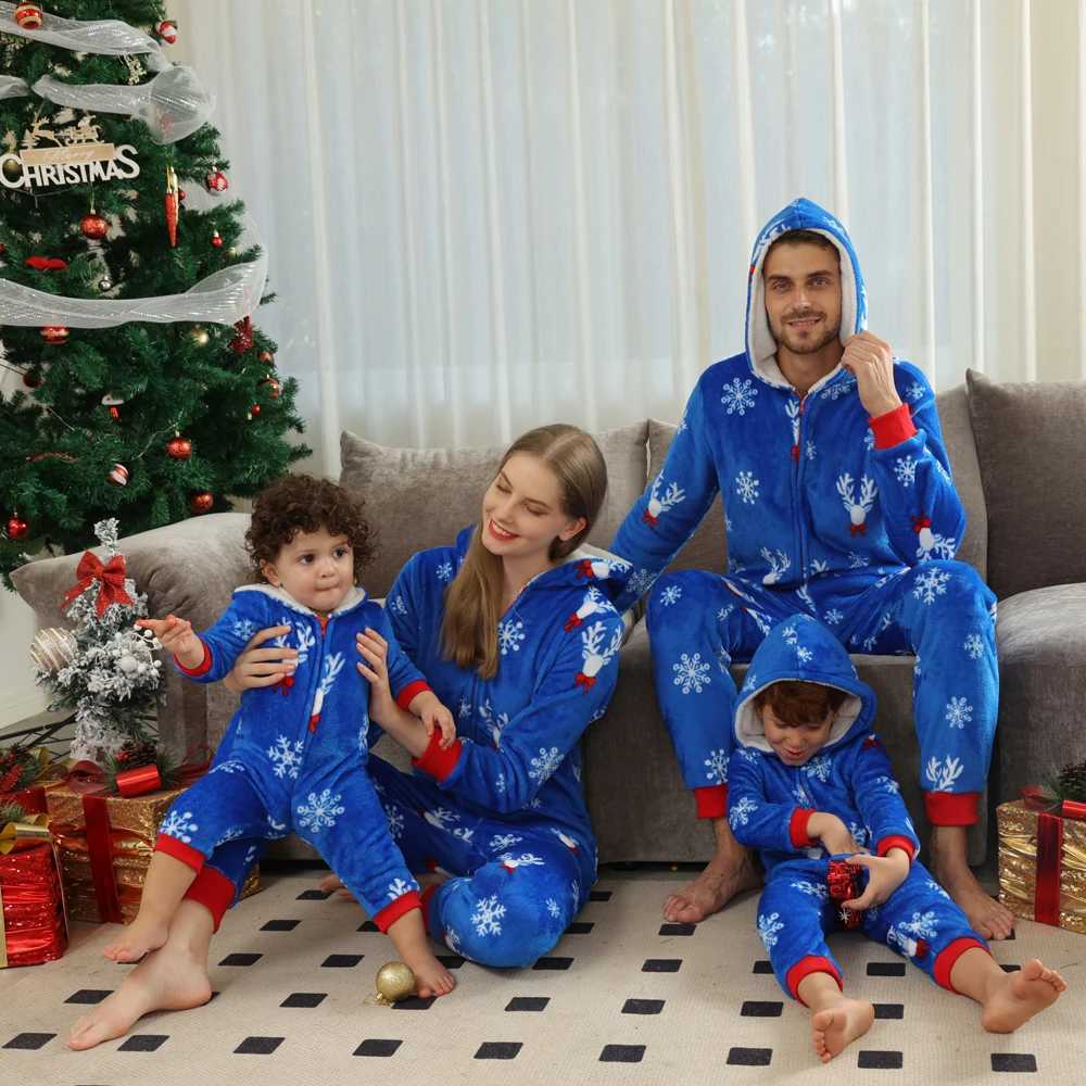 2023 Christmas Gift Deer Family Pajama Flannel Hoodie Mother Father Child Baby Matching Clothing Hoodie Family Appearance W241008