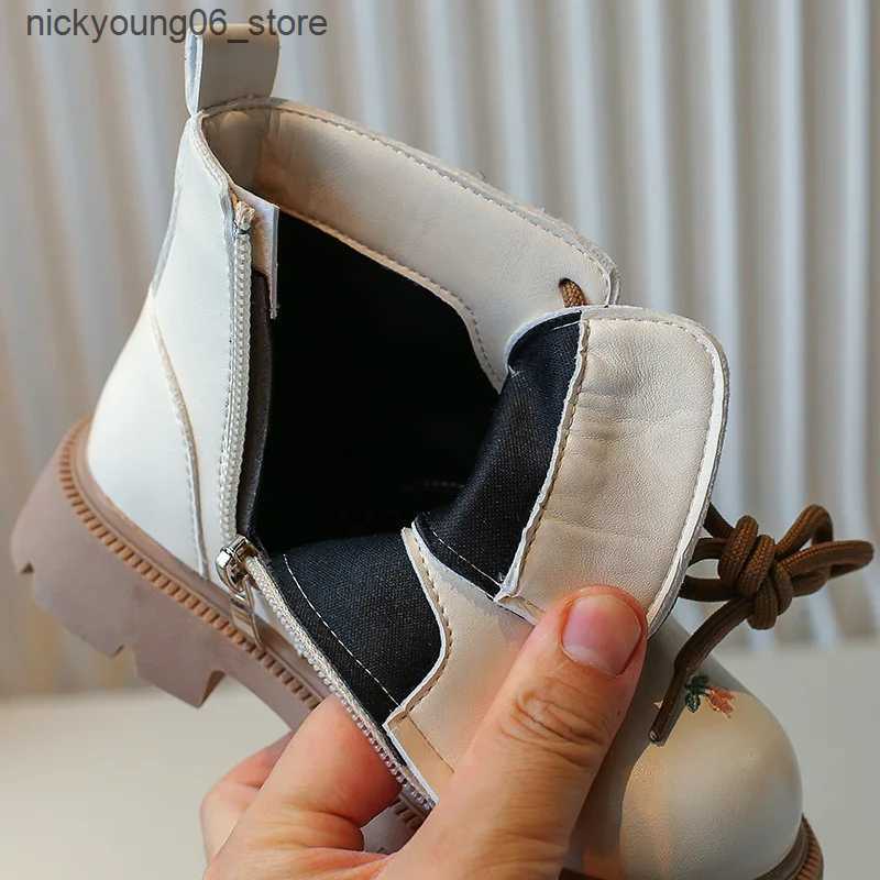 Boots 2024 Autumn New Girls Boots Fashion Embroidery Flower Ankle Boots PU Leather Causal Kids Shoes Side Zipper Cute Princess Botas L240910