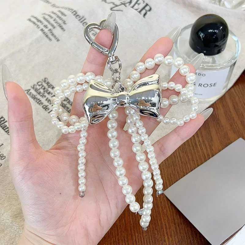 2024 New Korean Sweet Pearl Bow Keychain Heart Pendant Keyring Y2K Aesthetic Key Holder for Girls Bag Pendant AccessoriesX241008