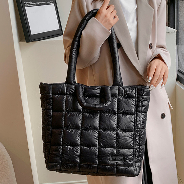 Winter Feather Down Padded Tote Handbags Quilted Branded Design Shoulder Large Capacity Women's Pillow Underarm Bags