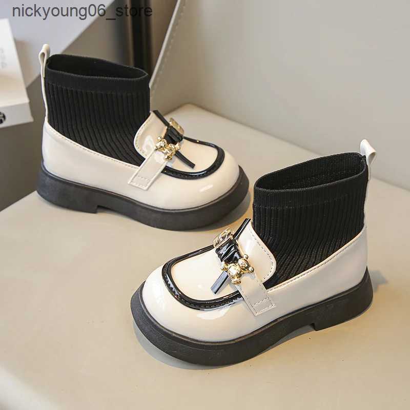 Boots Childrens Autumn Boots Classic Versatile Black Boots for Girl Fashion Causal Kids Mary Jane Shoes Princess Platform Socks Boots L240910