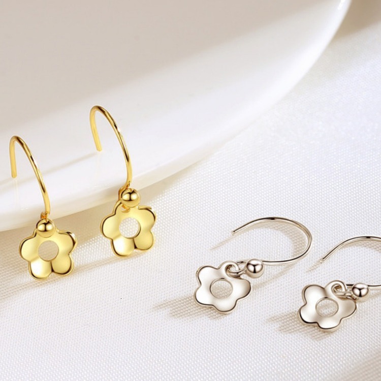 Cute wer pure sier 2024 new trend, simple earrings, internet famous temperament ins