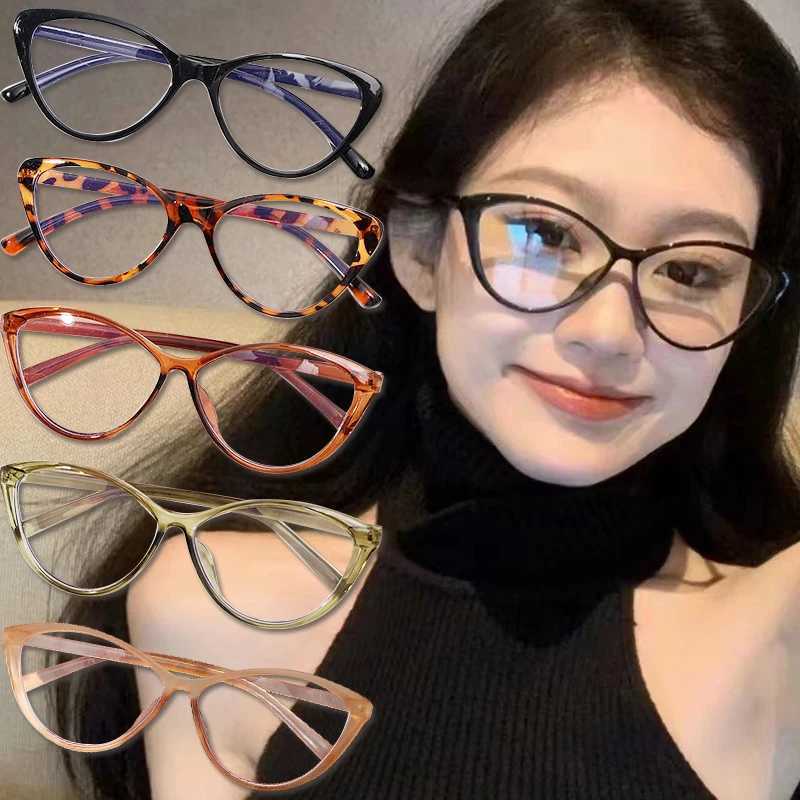 Large Cat Eye Frame Eyewear Fashionable Girls Reading Glasses Solid Color Black Anti Blue Light Lenses Seaside Travel SpectaclesX241008