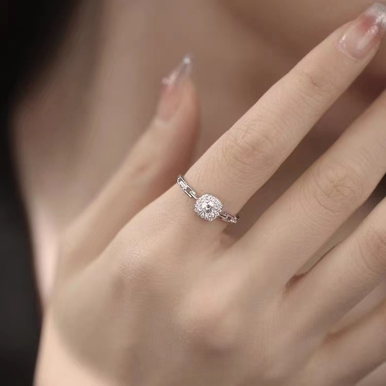 Square Diamond Chain Women's Tail Joint Ring, Luxury and Simple, New in 2024