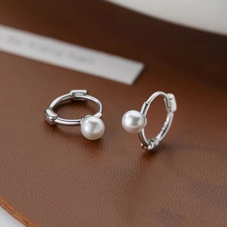 Pure sier needle pearl 2024 new for women with high-end feel, niche light earrings