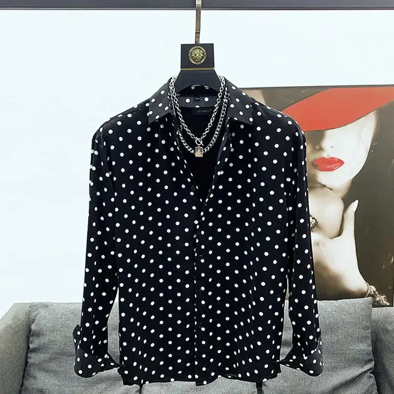 Mens polka dot print lapel long sleeved casual button down business shirt for streetwear handsome Camisas top A158 241008CJ