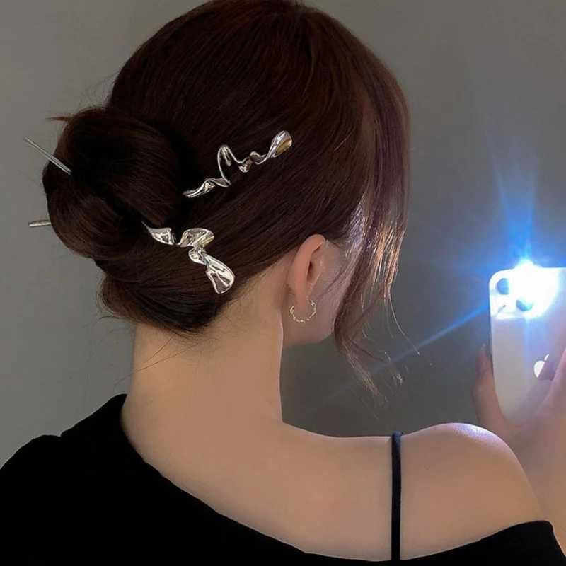 Luxury imitation pearl winding retro conical hair clip womens hair clip with needle wearing wedding headwear wholesale W241007