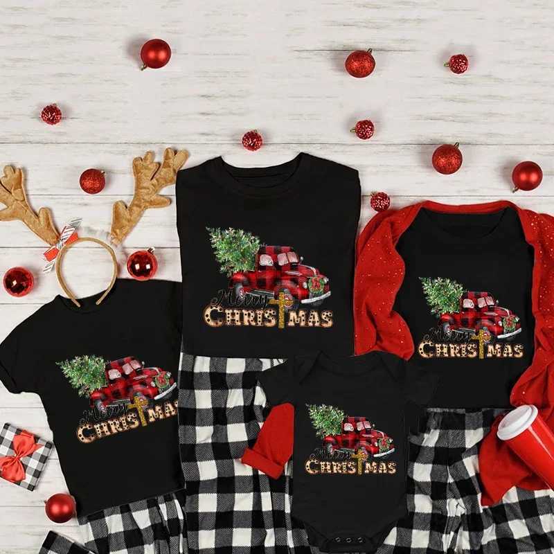 Merry Christmas Family Matching Cloth Mother Father Kid Tshirt Baby Romper Christmas Matching Tshirts Family Look Christmas Gift W241008