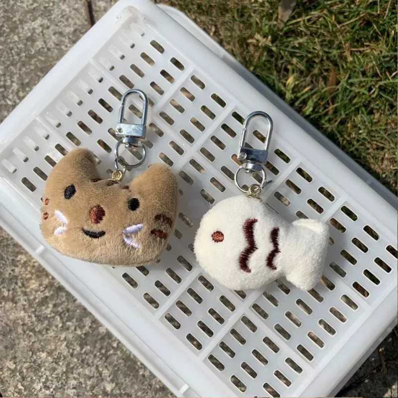 1/2 cartoon fun cat fish keychain couple cute Kai plush toy creative little kitten doll keychain bag hanger decorationXJ250409