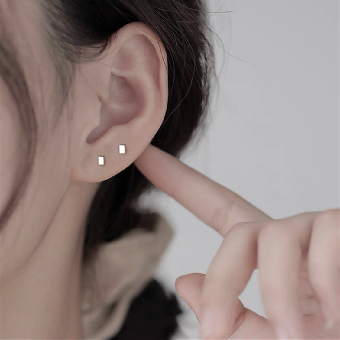 Sier needle women's hole, small square hook, ear bone ring earrings, simple and niche earrings