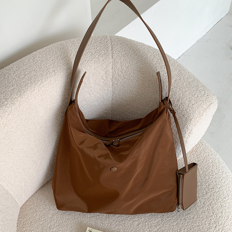 Korean casual nylon shoulder women's large capacity commuting bag, solid color versatile splicing waterproof tote bag
