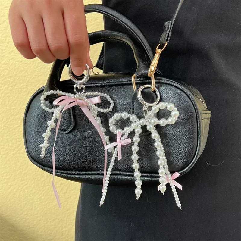 2024 New Korean Sweet Pearl Bow Keychain Heart Pendant Keyring Y2K Aesthetic Key Holder for Girls Bag Pendant AccessoriesX241008