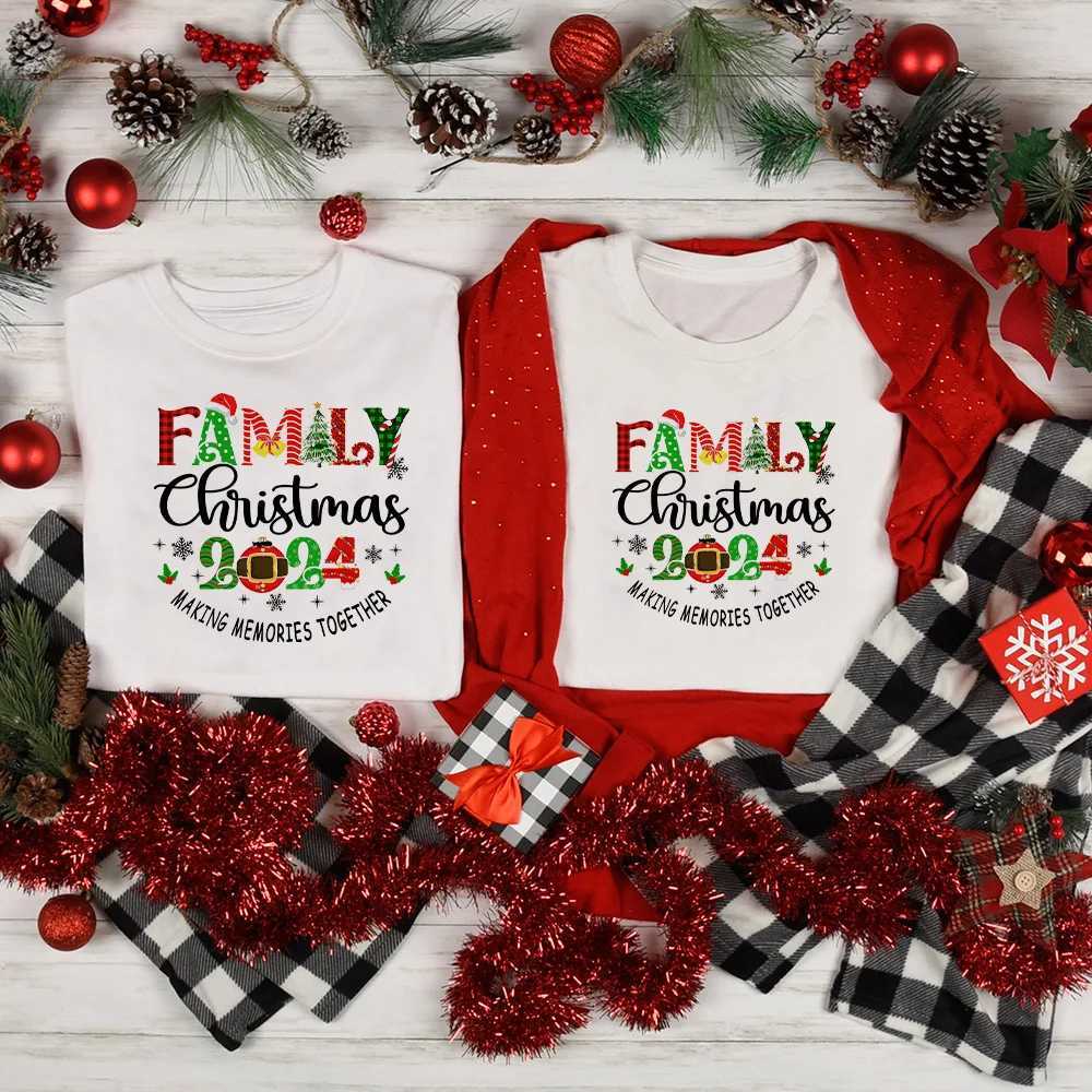 Family Christmas 2024 Mom Dad Baby Match Family Christmas Shirt Family Holiday Top Tee Baby Tight W241008