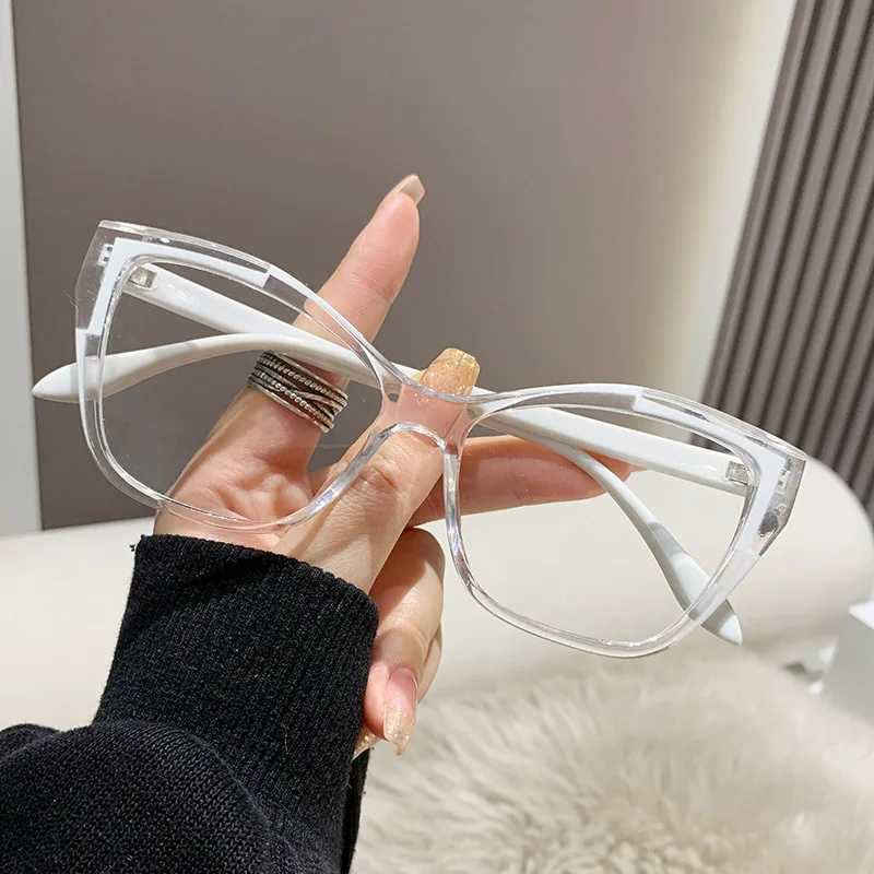 Women Retro Cat Eye Glasses Frame Trend Flat Light Glasses Women New Simple Fashionable Anti Blue Light Computer GlassesX241008