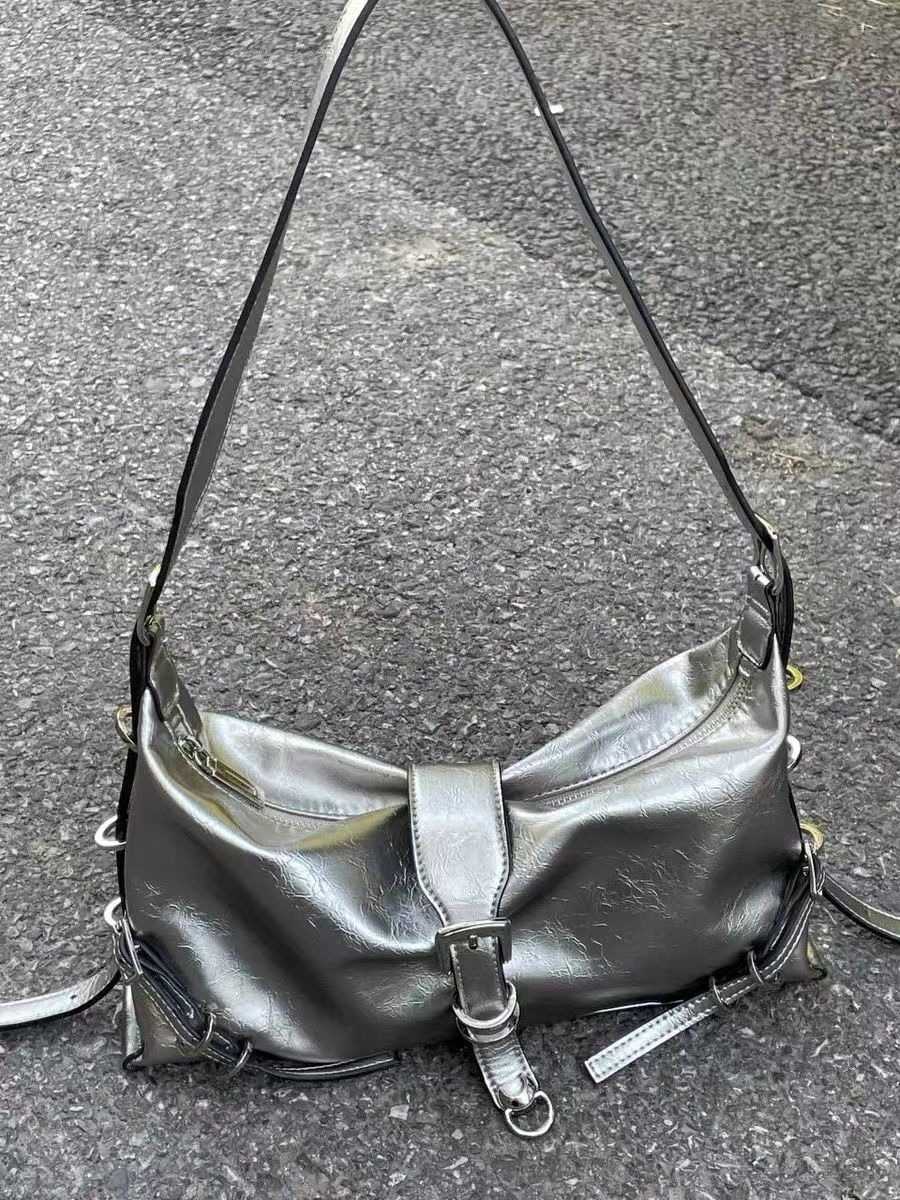 CMM New Fashion Trend Chic Niche Armpit Bag Casual Simple Womens Mobile Phone Small Shoulder Bag Single Shoulder Crossbody Bag