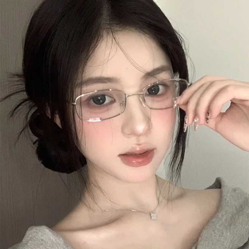 2024 Y2K Harajuku Small Square Frame Glasses Women Retro Metal Eyeglasses Clear Reading Spectacle Blue Light Blocking EyewearX241008