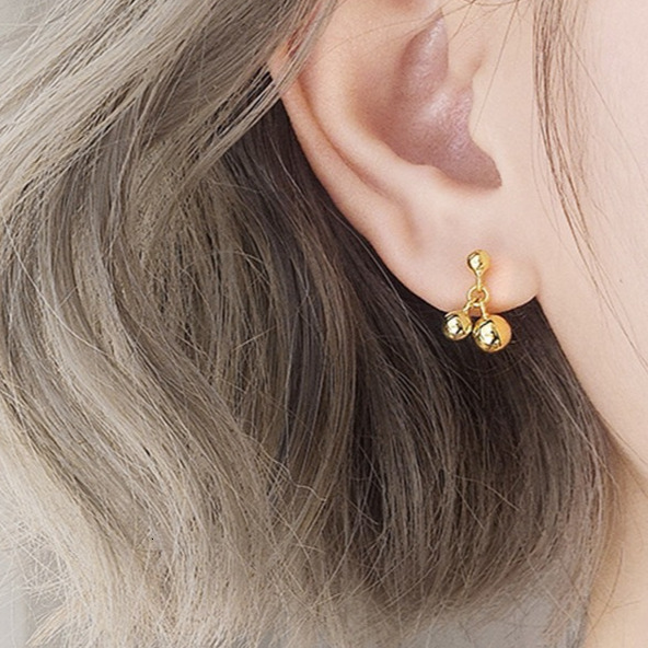 Pure sier needle, small gold bean sweet, fresh, versatile, personalized, exquisite student earrings