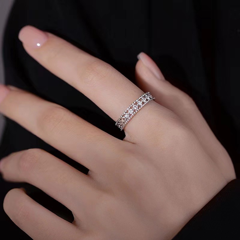 Silver plated hollow for women, light luxury, plain circle, niche design, index finger ring, high-end ring