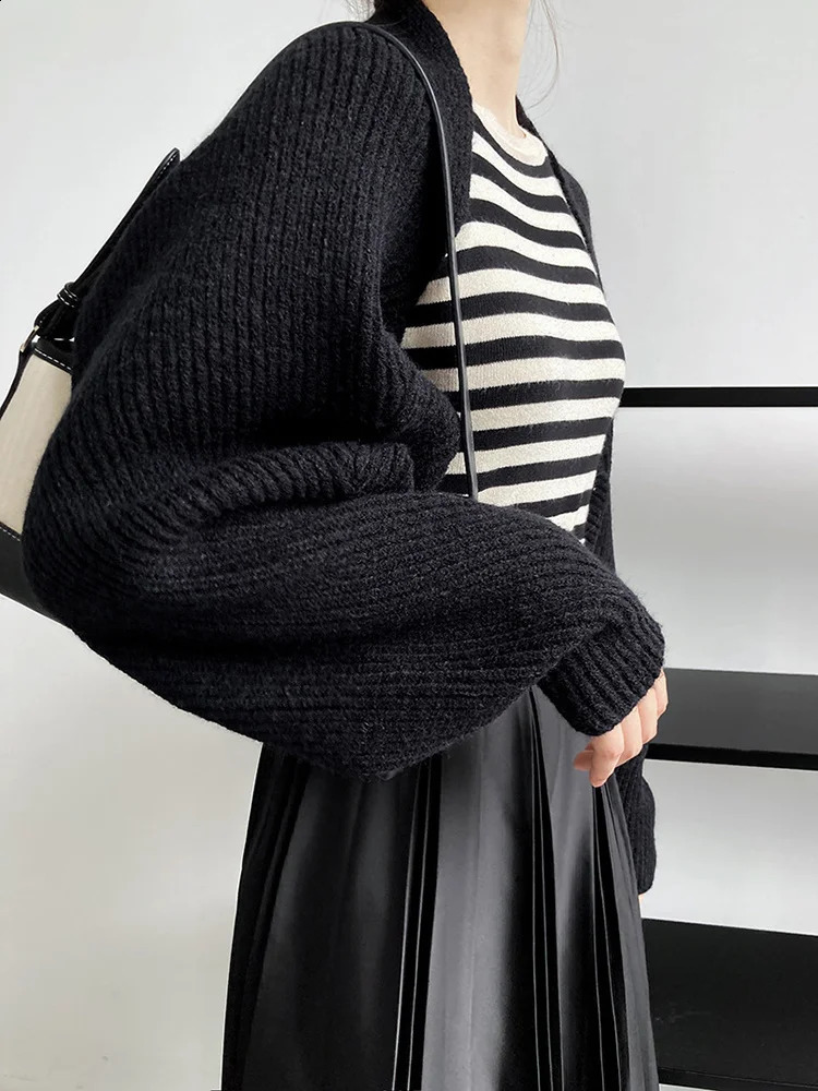 EAM Elegant Gray Knitting Cardigan Sweater Loose Fit VNeck Long Sleeve Women Fashion Autumn Winter 2024 1DF2337 240924