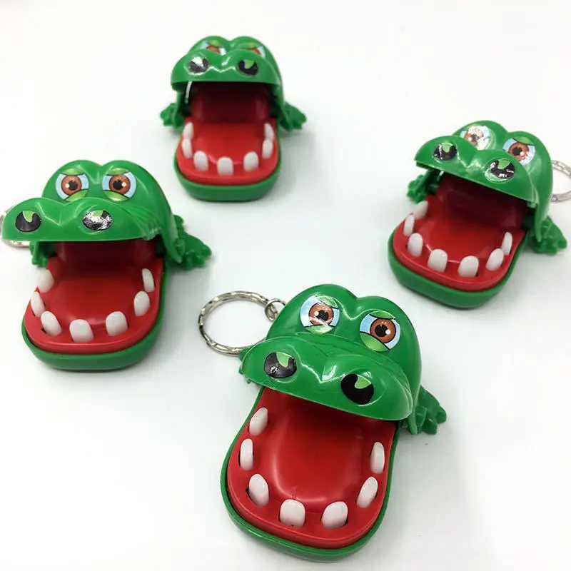 Creative Biting Finger Crocodile Keychain Children and Adults Depressurize Game Fun Toys Keyring Backpack Pendant Jewelry GiftsX241008