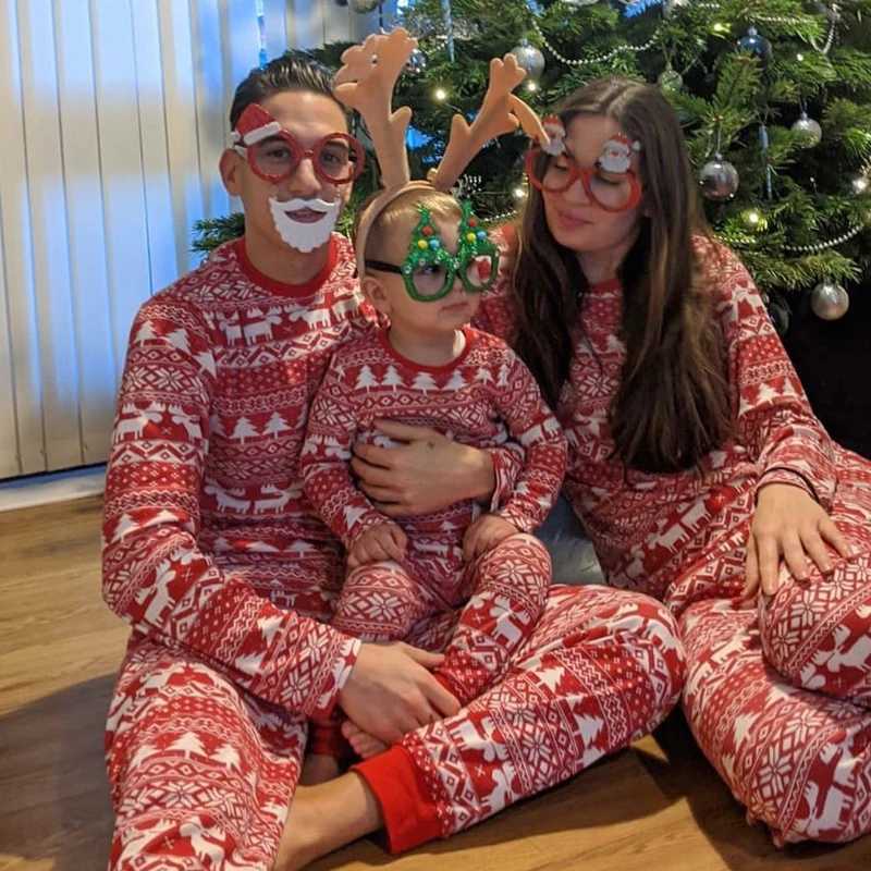 Family Matching Set Christmas Pajama Set Classic Elk Red Print Adult Mom Dad Daughter Pajama Baby Boy Girl Clothes W241008