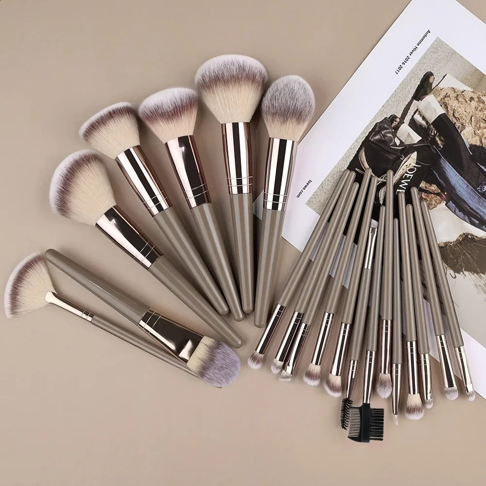 1/20Pcs makeup brush set professional super soft detailed powder blusher fluorescent pen basic concealer eye shadow brush female beauty tools 241008