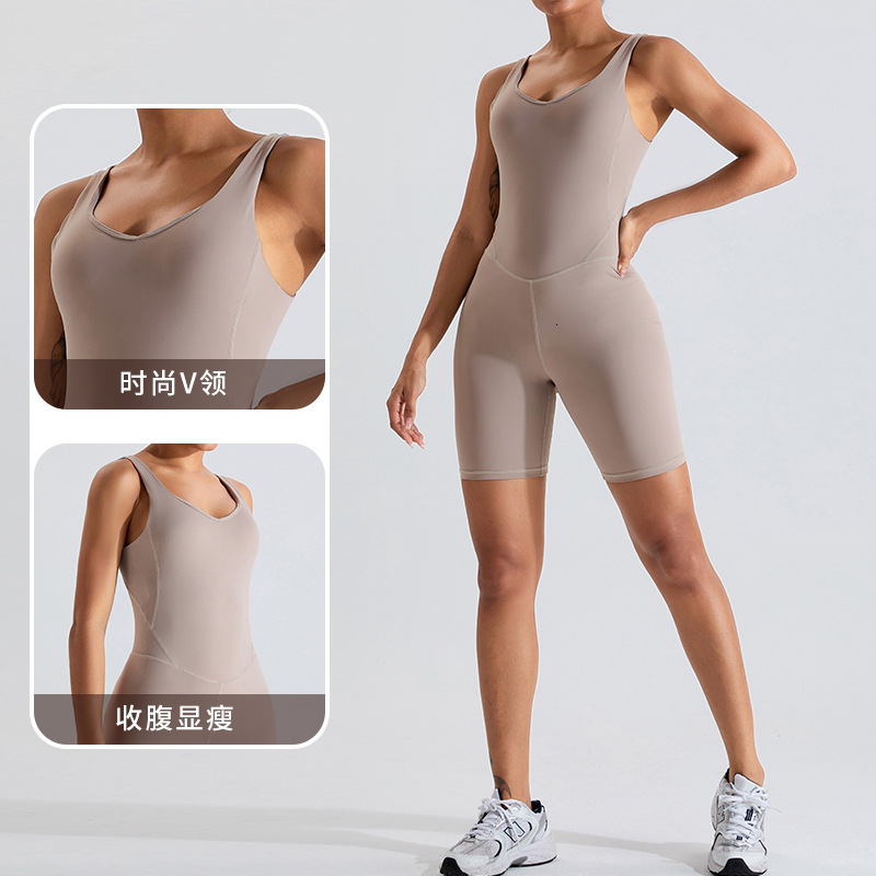New quick drying jumpsuit for women's naked feeling hip lifting suit, yoga shorts, outdoor sports jumpsuit, fitness suit