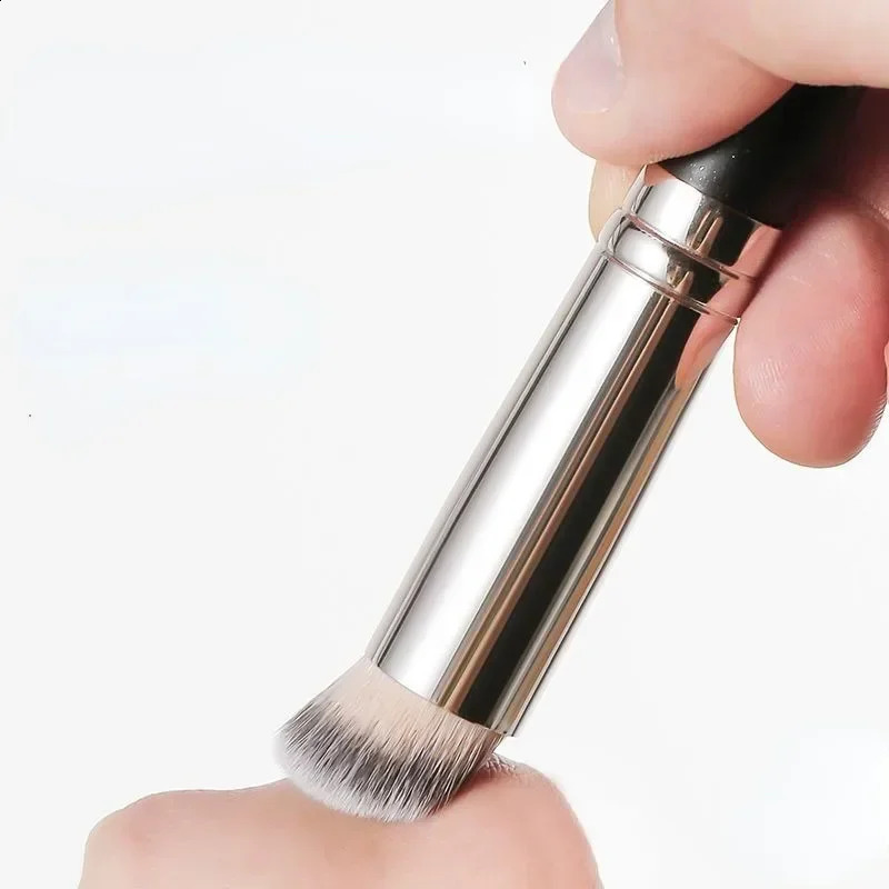 Basic concealer brush advanced contour powder blusher brush lower eyelid thick makeup brush 241008
