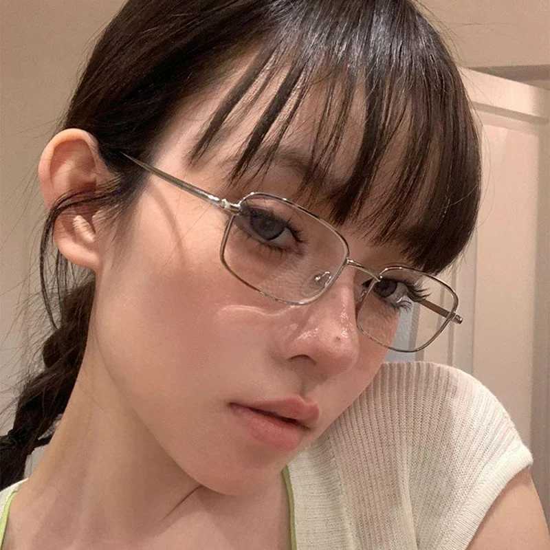 Vintage Metal Frame Glasses Unisex Small Square Retro Vision Care Anti Blue Light Eyelasses Women Men Japanese Gentle EyewearX241008