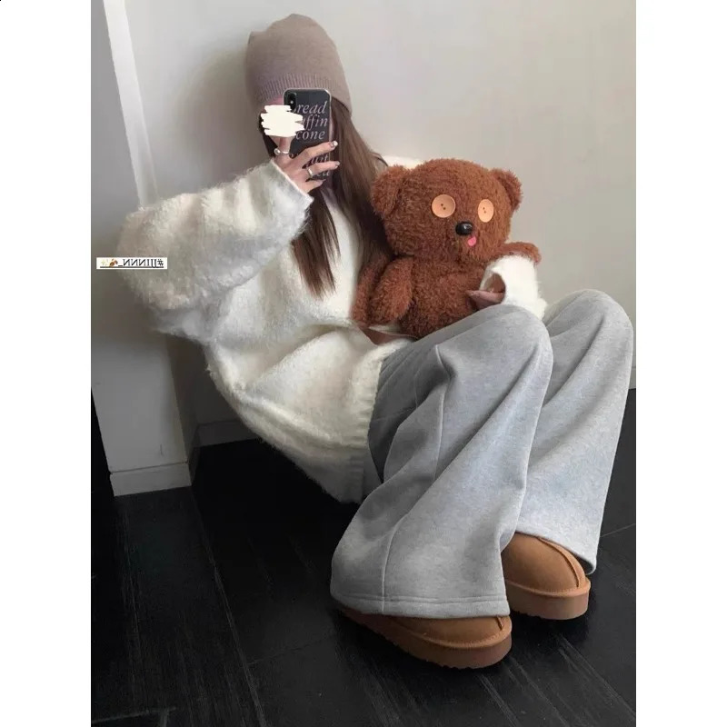 Deeptown Vintage Baggy Sweatpants Women Harajuku Oversize Grey Jogger Wide Pants with Fleece Casual Retro Korean Cotton Trousers 241008