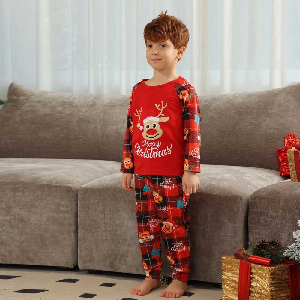 Merry Christmas Matching Clothing Elk Printed Pajama Set 2024 New Year Clothing Soft and Cute Pajama Family Appearance Set Pjs W241008