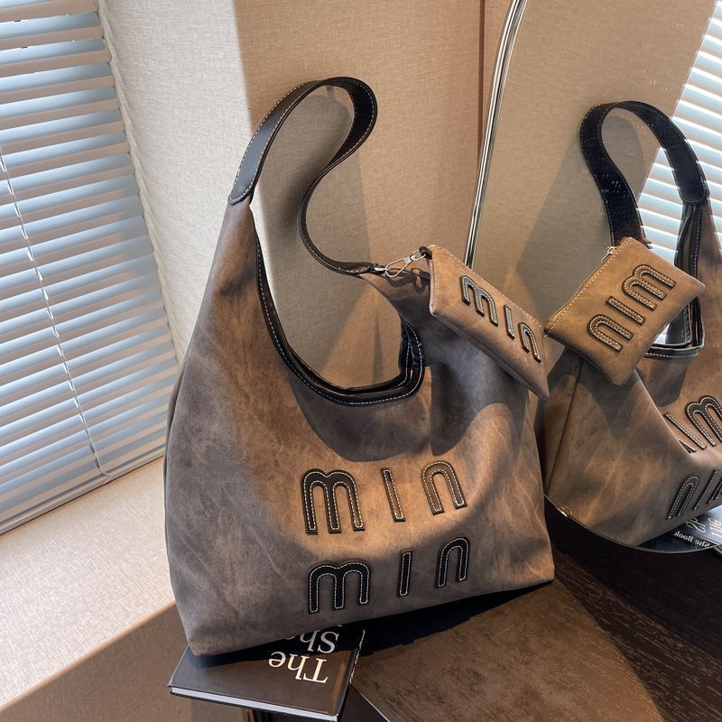 Casual denim for women 2024 new trendy commuting shoulder large capacity tote bag shopping bag