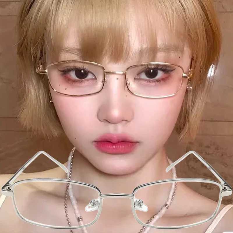 Vintage Metal Frame Glasses Unisex Small Square Retro Vision Care Anti Blue Light Eyelasses Women Men Japanese Gentle EyewearX241008