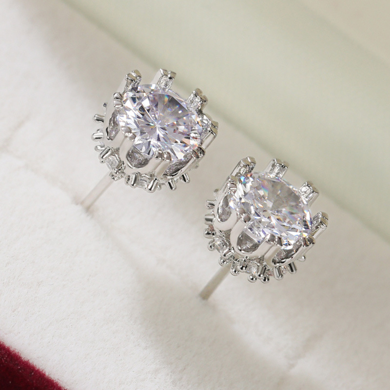 Top-Selg Stud Earrings: Simple Elegant Sterg Sier, 5A Cubic Zirconia, Perfect for Weddings & Parties