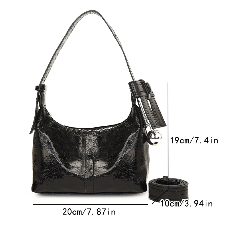Small Niche Design, Oil Wax Leather Material, Bell Decoration, 2024 New Temperament Women's Handbag, Pillow Bag, Dumpg Bag
